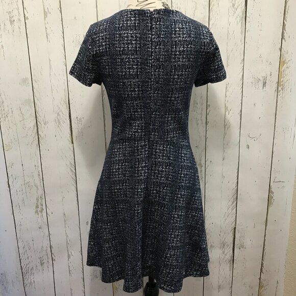 Maison Jules Knit dress, short sleeves, flared bottom. Navy and white Size Small - Picture 2 of 9